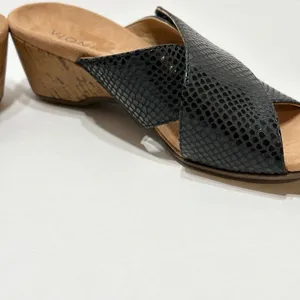 Vionic Women’s Leticia Black Leather Lizard Wedge Criss Cross Sandals Size 7 thumbnail 10