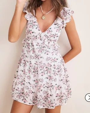 Francesca's Dress Floral thumbnail 1