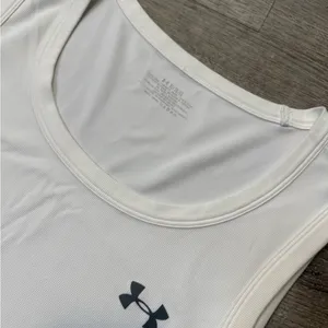 •UNDER ARMOUR• TANK TOP thumbnail 3
