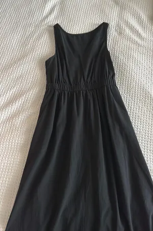 Universal Threads Sleeveless Black Maxi Dress thumbnail 3