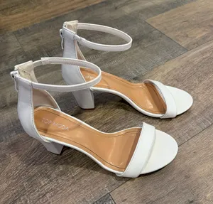 white top moda heels thumbnail 1