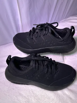 CROCS Men's All-Black Lace-Up Sneaker thumbnail 4