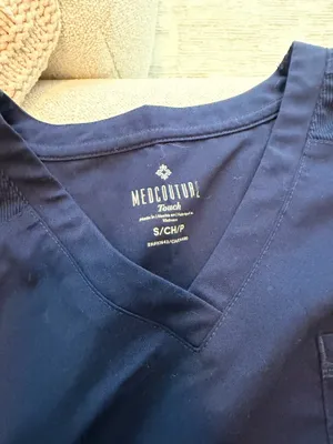 MedCouture Scrubs thumbnail 2