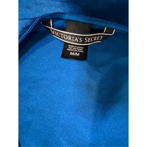 Victoria's Secret Women’s Satin & Lace Blue Top. Size medium thumbnail 4