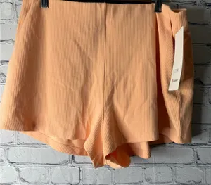 NWT Lululemon ribbed soft stream high rise shorts 2” size 14 peach Bellini thumbnail 1