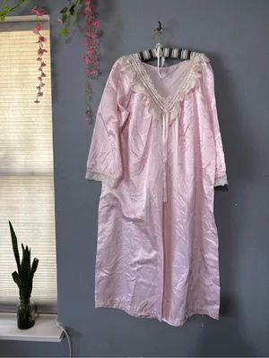 Vintage-Inspired Lace Trim Pink Satin Nightgown thumbnail 2