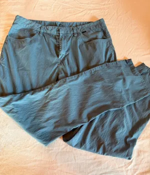 TravisMathew Men’s Performance Golf Pants Blue Stretch Casual 5 Pocket thumbnail 1
