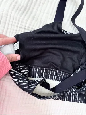 Women's Under Armour Sports Bra XL Black White Crossback Adjustable Straps thumbnail 8