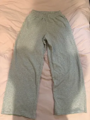 Universal Threads Grey Wide-Leg Sweatpants thumbnail 1