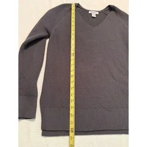Athleta Womens XS‎ Purple Merino Wool Blend Ribbed V-Neck Raglan Sweater Plum thumbnail 3