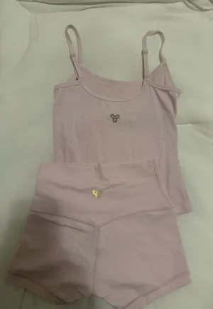 Aritzia Workout Set thumbnail 1