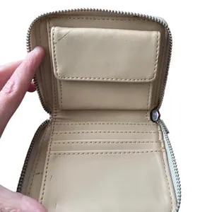 Guess Cream Wallet Billfold Card Holder thumbnail 4