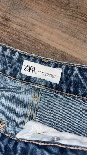 Women’s Zara jeans  thumbnail 3