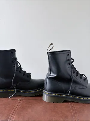 Dr. Martens 1460 Smooth Leather Black Boots Women Size 7 US 38 EU thumbnail 3