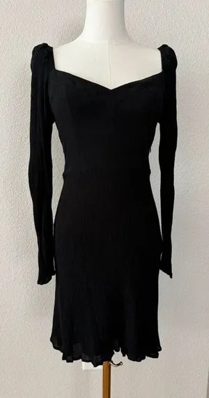 Hill House Felicity black dress sweetheart neck size small thumbnail 1