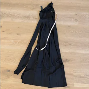 Lulu’s Maxi Dress Satin One Shoulder Signature Elegance Size XXS Black thumbnail 5