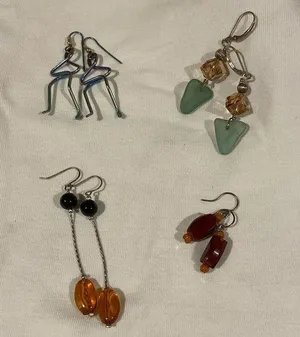 Earring lot Random adorable earring lot thumbnail 1