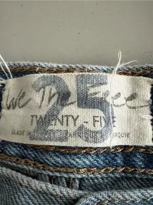 We the Free button fly raw hem jeans size 25 100% cotton thumbnail 2