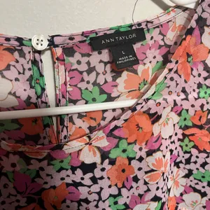 Ann Taylor Multicolor Floral Blouse thumbnail 2