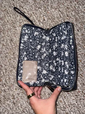 Michael Kors Larger Wallet Navy Blue thumbnail 2