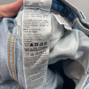 Levis Jeans Womens 24 Light Blue Wedgie Straight Distressed Button Fly Raw Hem thumbnail 16