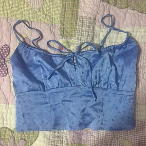 LA Hearts Pacsun satin floral print blue crop top with tie front thumbnail 1
