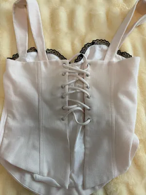 Reformation Alisa Sleeveless Sweetheart Tank Top thumbnail 4