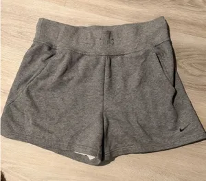 Grey Nike Shorts thumbnail 1