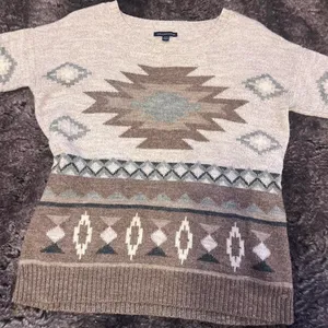 American Eagle Outfitters sweater thumbnail 2