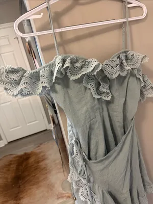 Selfie Leslie x Angel Biba Seafoam Blue Ruffle Cold-Shoulder Romper – Size Small thumbnail 3
