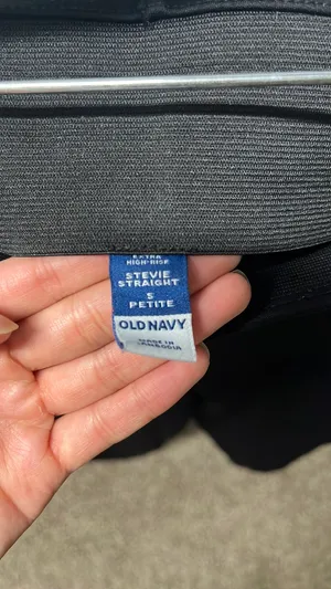 Old navy women’s black pants thumbnail 2