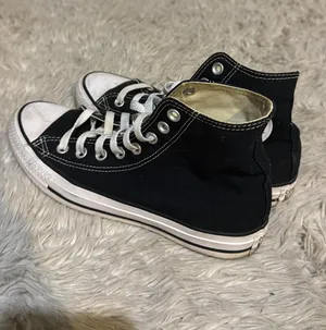 Black High-Top Converse thumbnail 1