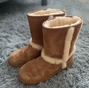 UGG Boots thumbnail 1