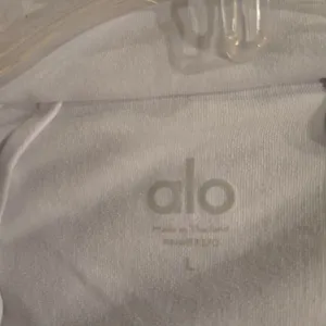Alo yoga jacket thumbnail 6