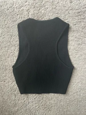 Babaton Sculpt Knit Muscle Aritzia Top thumbnail 3