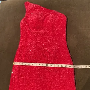 Women’s Sequined One Shoulder Short Pink Party or Prom Dress Size 4 thumbnail 12
