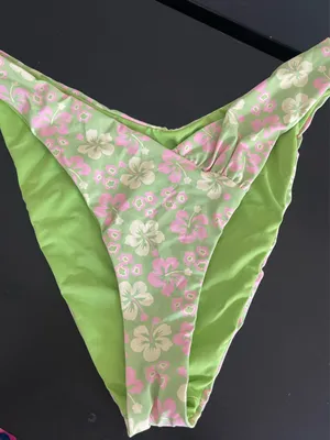 Dippin' Daisy's Bikini Bottoms Floral thumbnail 1