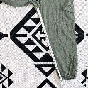 Aerie Linen Blend Paperbag Waist Cargo Joggers in Army Green Small thumbnail 8