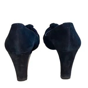 Vaneli Black Suede Bow Pointed‎ Toe Heels Size 8M Classic Dress Pumps thumbnail 4