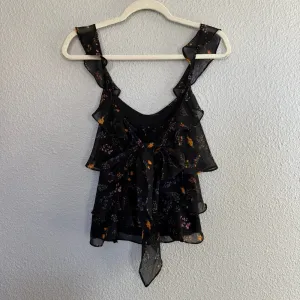 Rebecca Minkoff Ruffle Sleeve Top Size‎ Small Self Tie Back thumbnail 5
