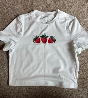 Strawberry shirt White thumbnail 1