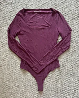 Abercrombie & Fitch Square Neck Long Sleeve Bodysuit thumbnail 1