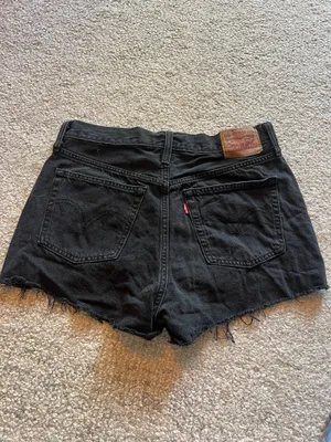Levi’s Shorts thumbnail 2