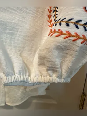 Fig and FlowerWhite Embroidered Balloon Sleeve Button-Front Blouse thumbnail 4