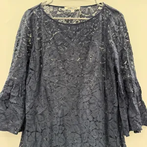 RTR Elizabeth and James Glorietta Navy Blue Lace‎ 3/4 Bell Sleeve Mini Dress thumbnail 4