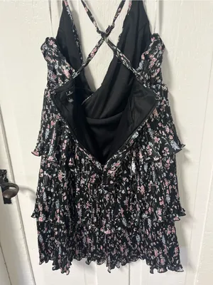 NWT Lulus Quaint Cutie Black Floral Pleated Tiered Mini Dress Size Large thumbnail 6