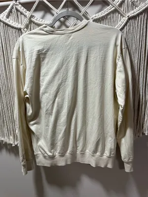 PINK Victoria's Secret Ivory Long-Sleeve Crewneck Sweatshirt thumbnail 4