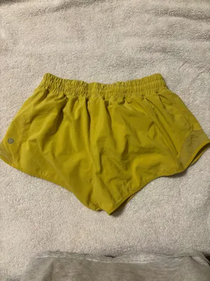 Lululemon Hotty Hot Shorts 2.5" thumbnail 2