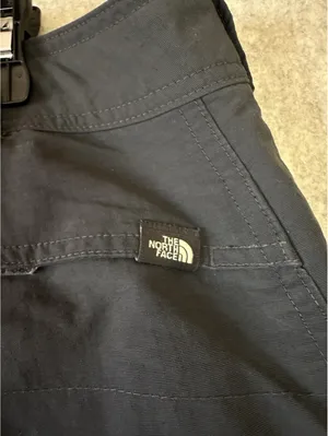 The North Face Women’s 14 Reg Convertible Hiking Pants Gray Zip Off Nylon thumbnail 7