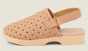 Little girls Gymboree Heart Clogs 🩷 thumbnail 1